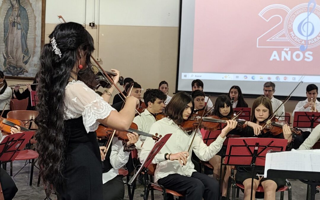 ¡Mucha emoción en el concierto 20° aniversario de la Orquesta Música para Todos!