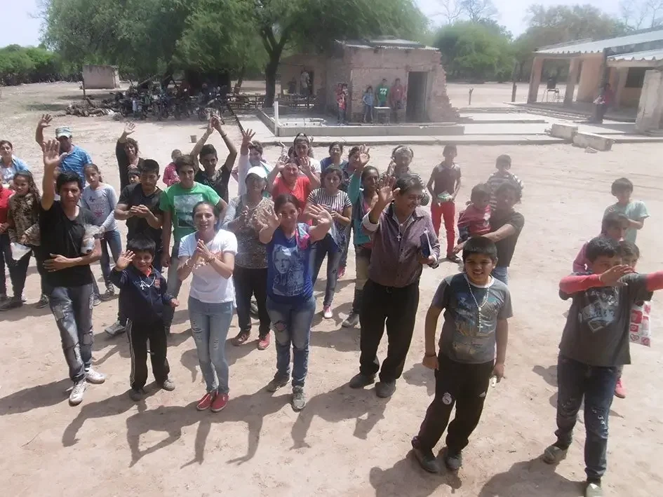 grupo-misionero-08-r6jb1ky2xwv5kq2qwafg5q2z9oinaeu1i45h3dr1ma