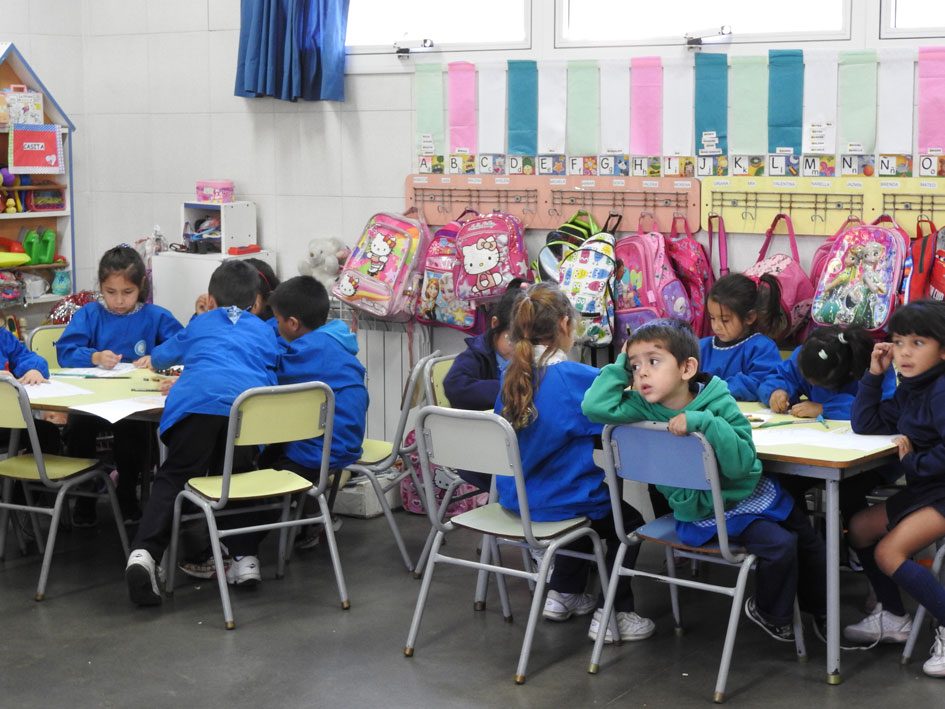 Generar las bases y herramientas necesarias para afrontar la trayectoria escolar.