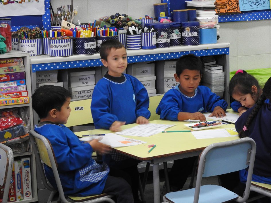 Generar las bases y herramientas necesarias para afrontar la trayectoria escolar.